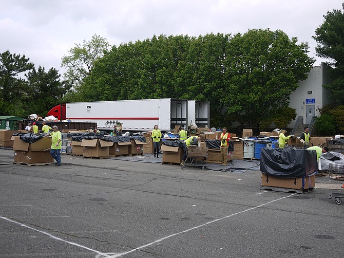 E-cycling day in Arlington attracts a large volume of material turned in by residents.