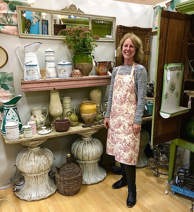 Mary Homer traveled from her antique shop, MSealie's in Pennsylvania, to share her "Farmhouse with French Flair" style with the people of McLean.