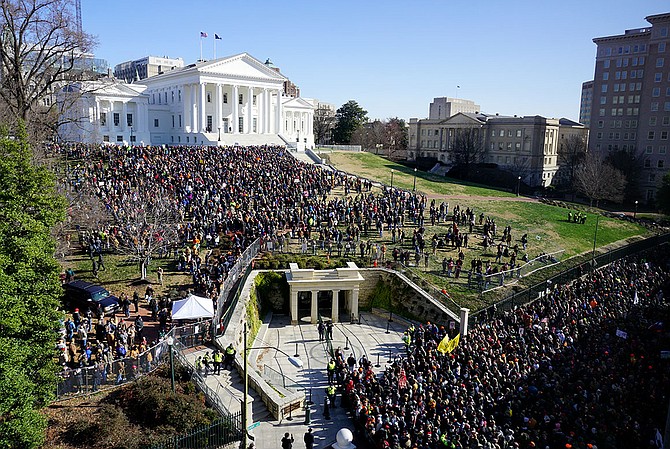 Capitol Police estimated around 22,000 people attended gun rights rally in Richmond on Monday, Jan. 20, with 6,000 entering the secured area where weapons were not allowed.