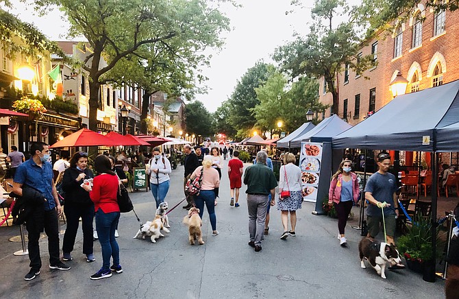 If customers inside stores along King Street are not wearing masks, they could get hit with a $500 fine. Masks are also required outside those stores on the busy sidewalks along King Street, but members of the Alexandria City Council rejected an effort to create a similar civil penalty for the outdoors.