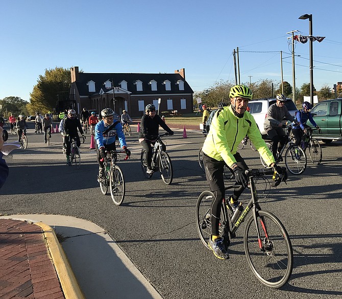 Supervisor Dan Storck leads out the peloton.