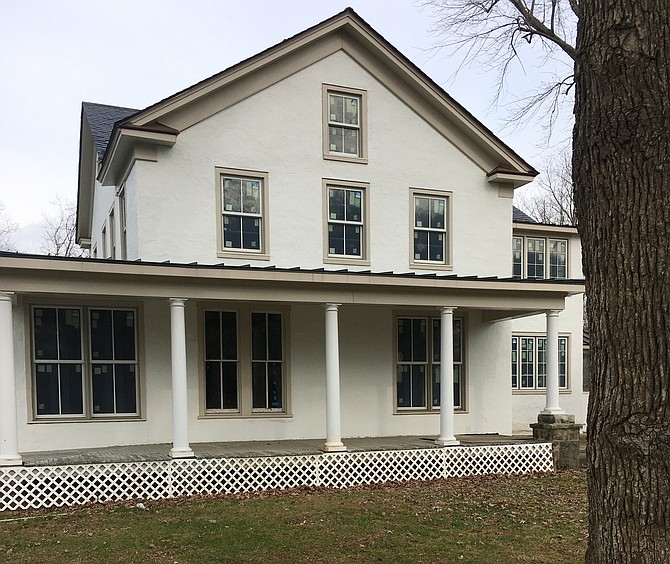 The White House at the corner of Travilah and Glen roads could become a country inn restaurant if owner Robert Eisinger gets approval for a sewer extension.