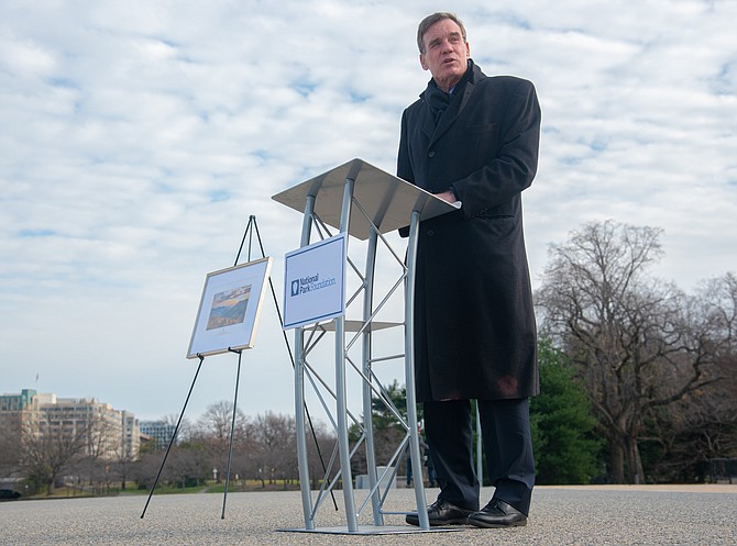 Monday, Dec. 7, at an outdoor and socially-distanced ceremony at the Thomas Jefferson Memorial, U.S. Sen. Mark R. Warner (D-VA) was awarded the National Park Foundation’s Hero Award.