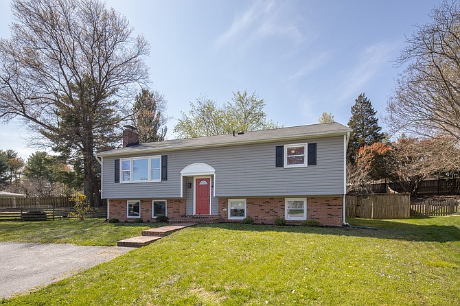 There were several offers and a bidding war before this house sold in Hayfield Farm.