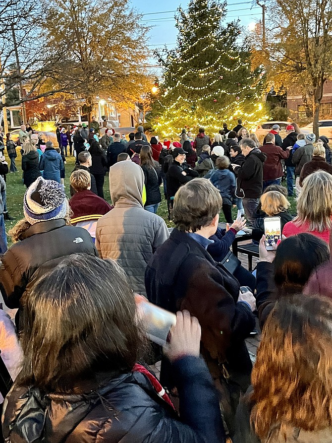 As dusk fell on Dec. 4, the countdown started — five, four, three, two, one, light! And the 2021 Herndon Holiday Tree glows.