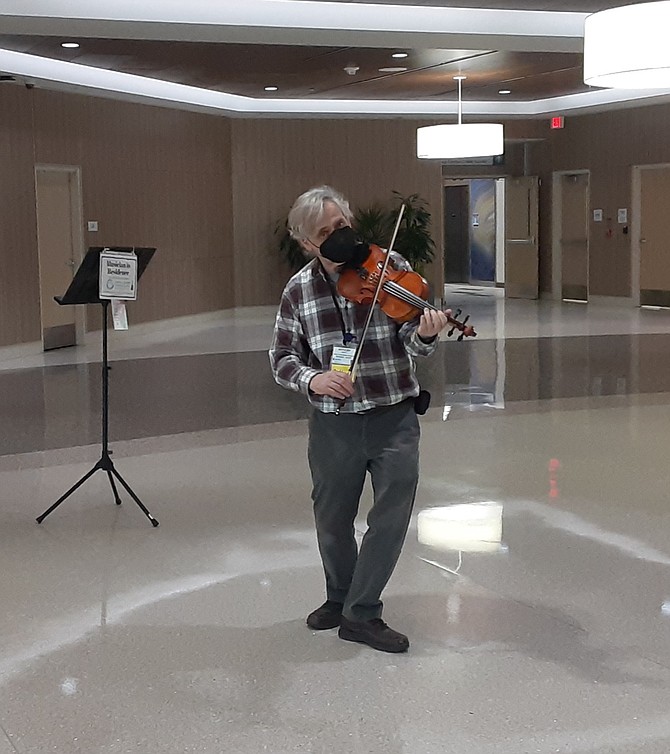 When Anthony Hyatt plays the violin in the lobby at Inova’s Schar Cancer Center in Fairfax, soothing sounds help make something as stressful as radiation or chemotherapy a little easier. Hyatt is a founding Artist-in-Residence for the Smith Center for Healing and the Arts at the Inova Schar Cancer Institute.