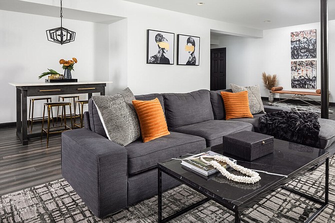 The box on this coffee table helps prevent clutter while blending seamlessly into the room’s decor.