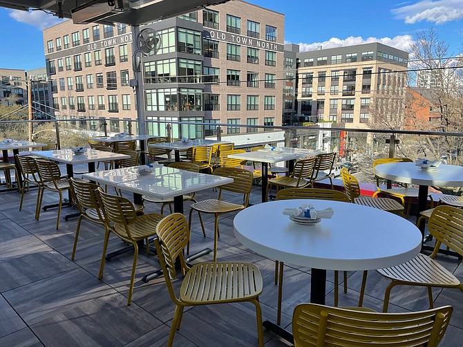 Rooftop dining area for Hank’s Oyster Bar