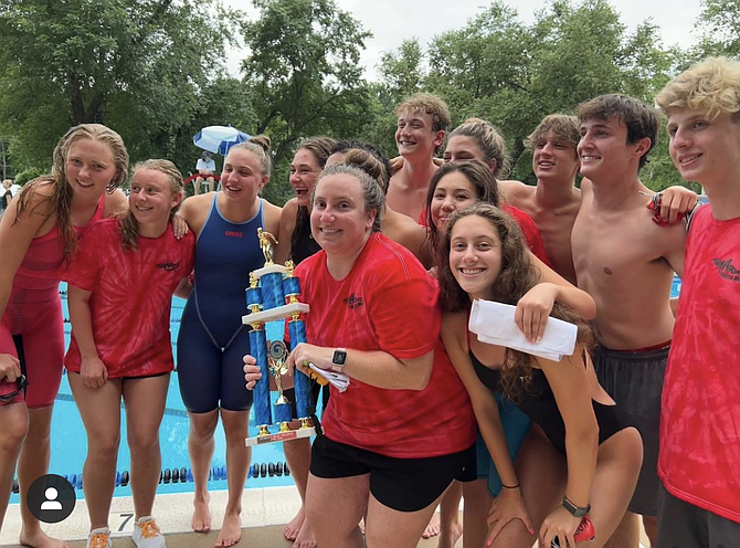 On Wednesday, July 6, 2022, the Hunter Mill Sharks won the NVSL Division 8 Relay Carnival.