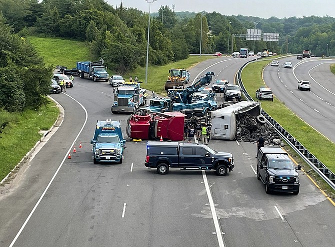 Tractor trailer overturns, shuts down Fairfax County Parkway
