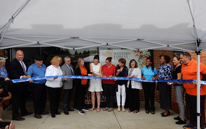 Cutting the ribbon for WFCM’s new food pantry in Centreville.