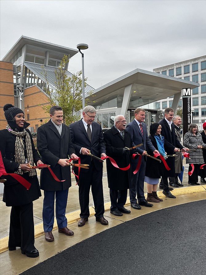 Mobility and Transportation: Innovation Metro Station opens.