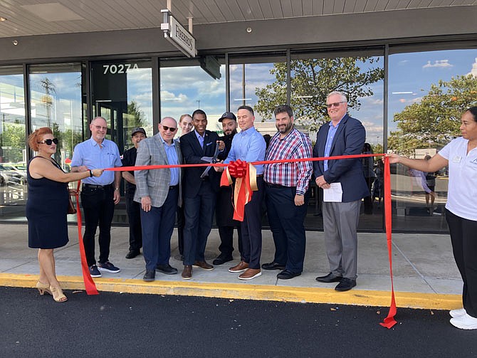 Cutting the ribbon on the new Firebirds Wood Fired Grill were (from left) Dan LaMay, Dan’s Van Lines and Chamber Board Member; Del. Mark Sickles; Supervisor Rodney Lusk; Jim Winter, Firebirds regional manager; Nicholas Pallesen, restaurant service manager; and Eric Christensen, Springfield Town Center and Chamber Chairman