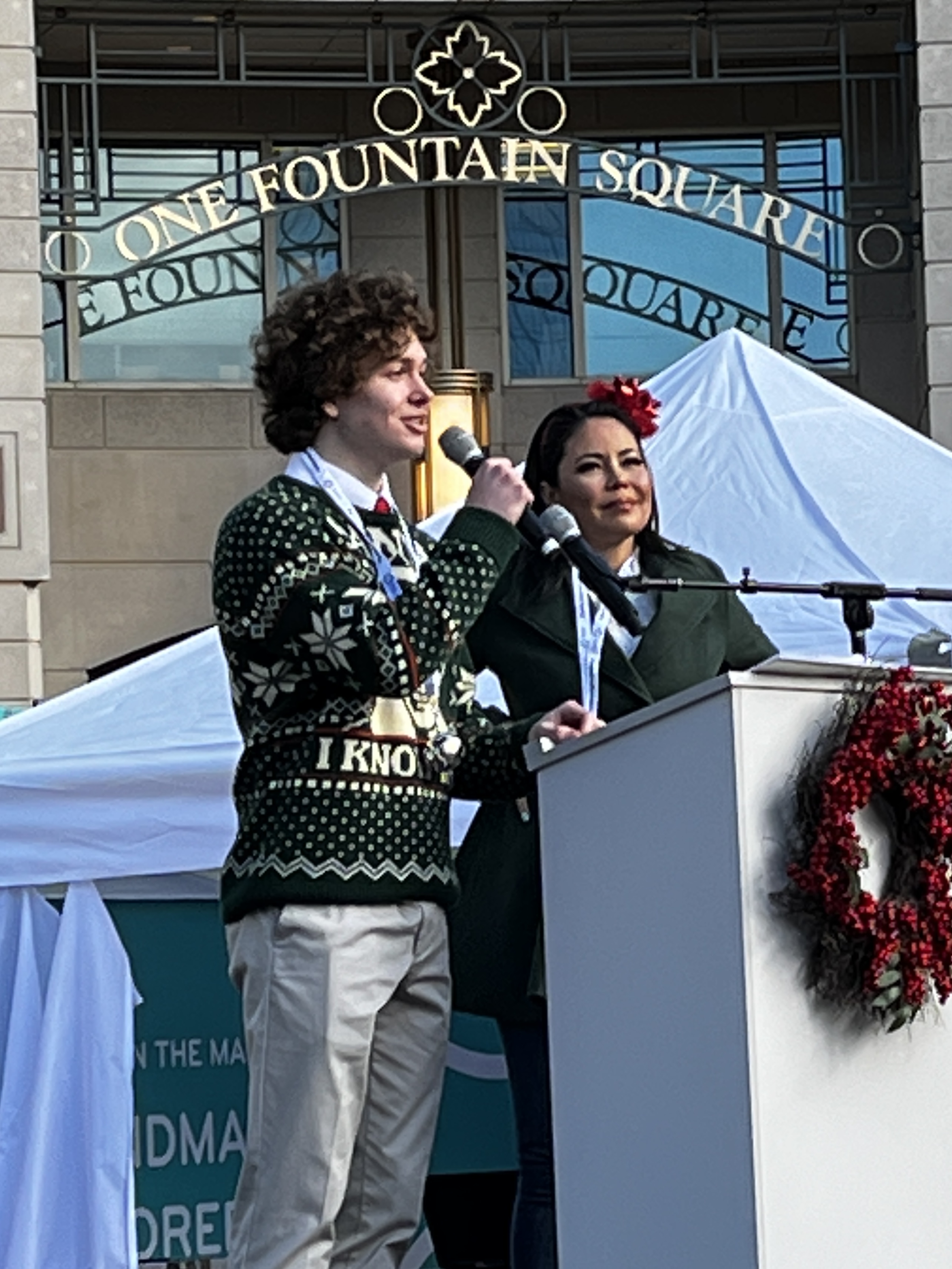 2022 Reston Holiday Parade Musicians, performers, Santa and the Missus