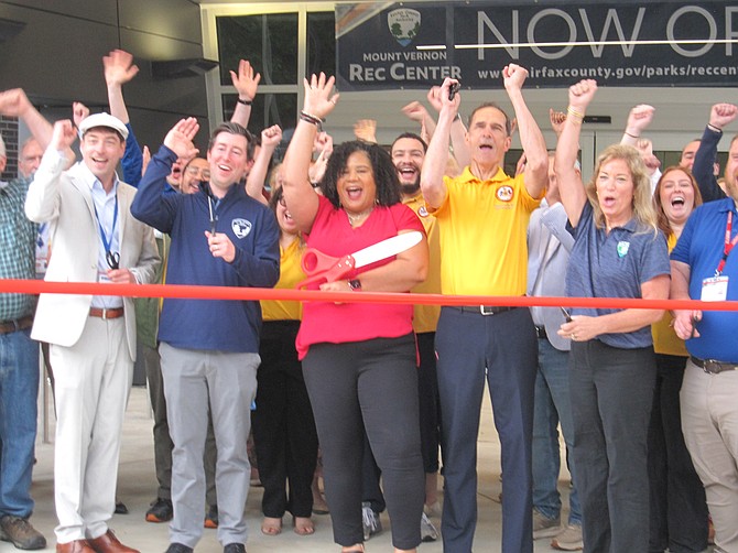 Cutting the ribbon at Mount Vernon.